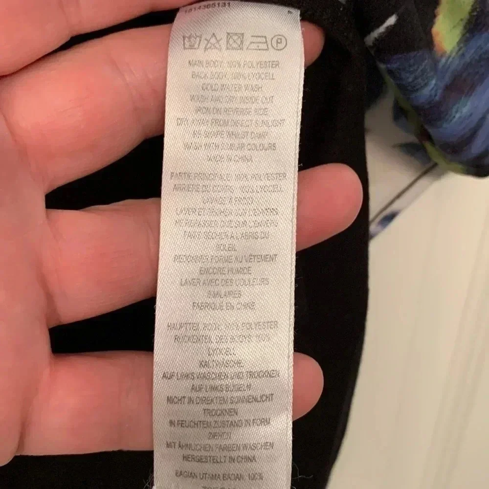 French Connection  M - Picture 5 of 7